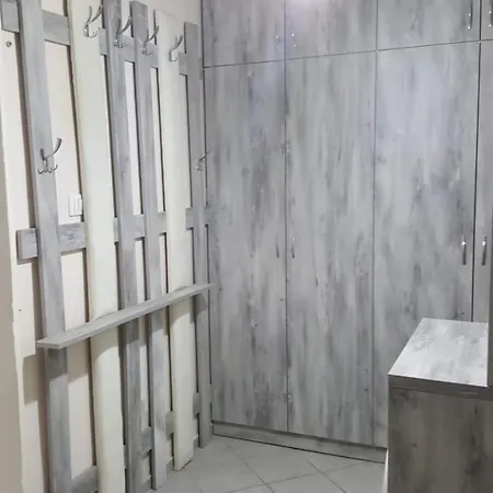 Peacefull Cozzy Studio Flat Τίρανα